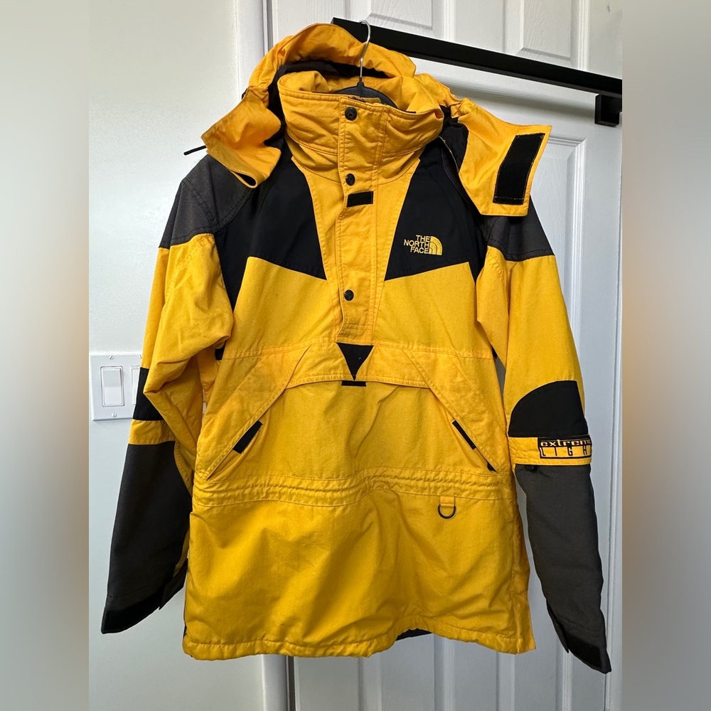 The North Face Vintage Men's Yellow and Black Ski Jacket -Small